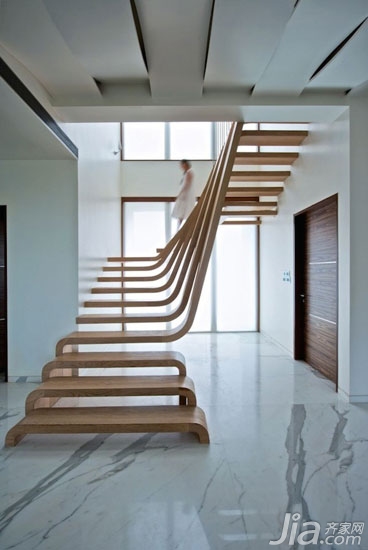 流线型楼梯设计   宛如绸缎般灵动的空间