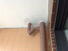 阳台下水管漏水怎么办  下水管漏水解决办法