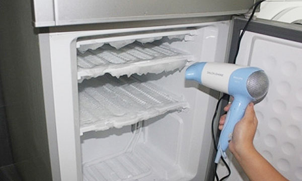 冰箱怎么除霜？