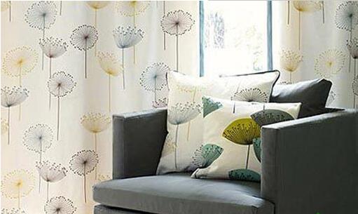 沙发与窗帘的颜色怎么搭配美观？