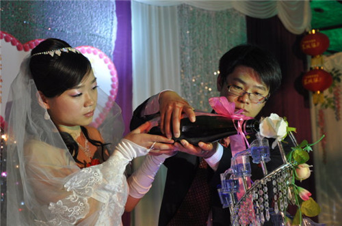 中国婚礼现场视频_婚礼现场经典歌曲视频_婚礼现场新娘跳舞视频