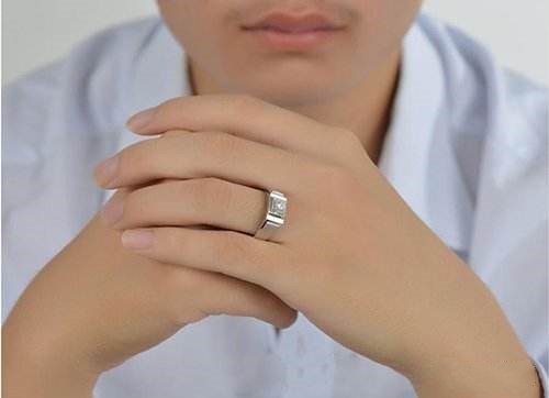 男生戴戒指的含义有哪些男生戒指的不同戴法