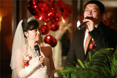 适合新郎在婚礼上唱的歌 用动听的旋律向新娘