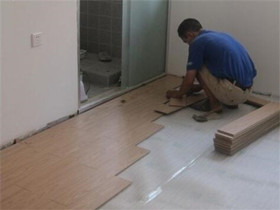  实木地板安装的注意事项  六大实木地板安装注意事项 