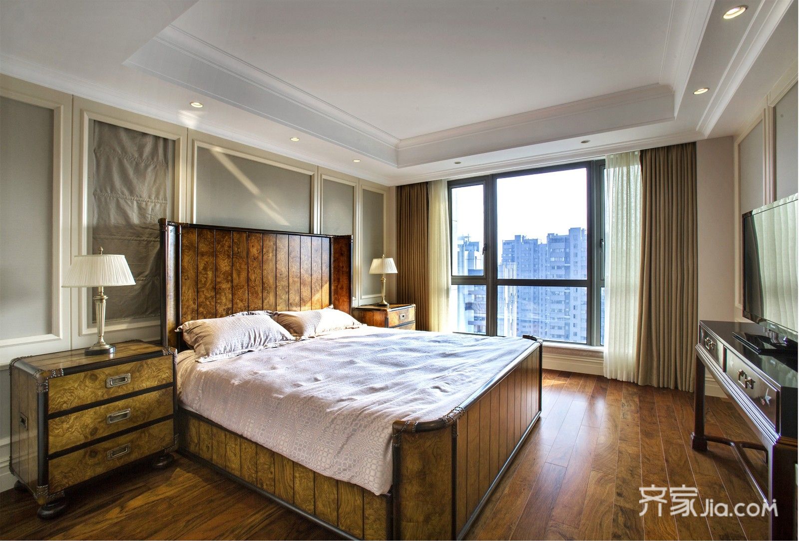 选用深棕色作为卧室的主色调,且选用墙纸材质作为墙面主材料