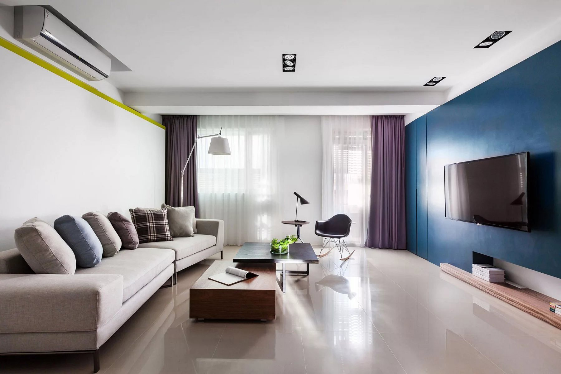 现代简约风格,70平米装修,公寓装修,二居室装修,10-15万装修,蓝色,白色,电视背景墙,沙发背景墙
