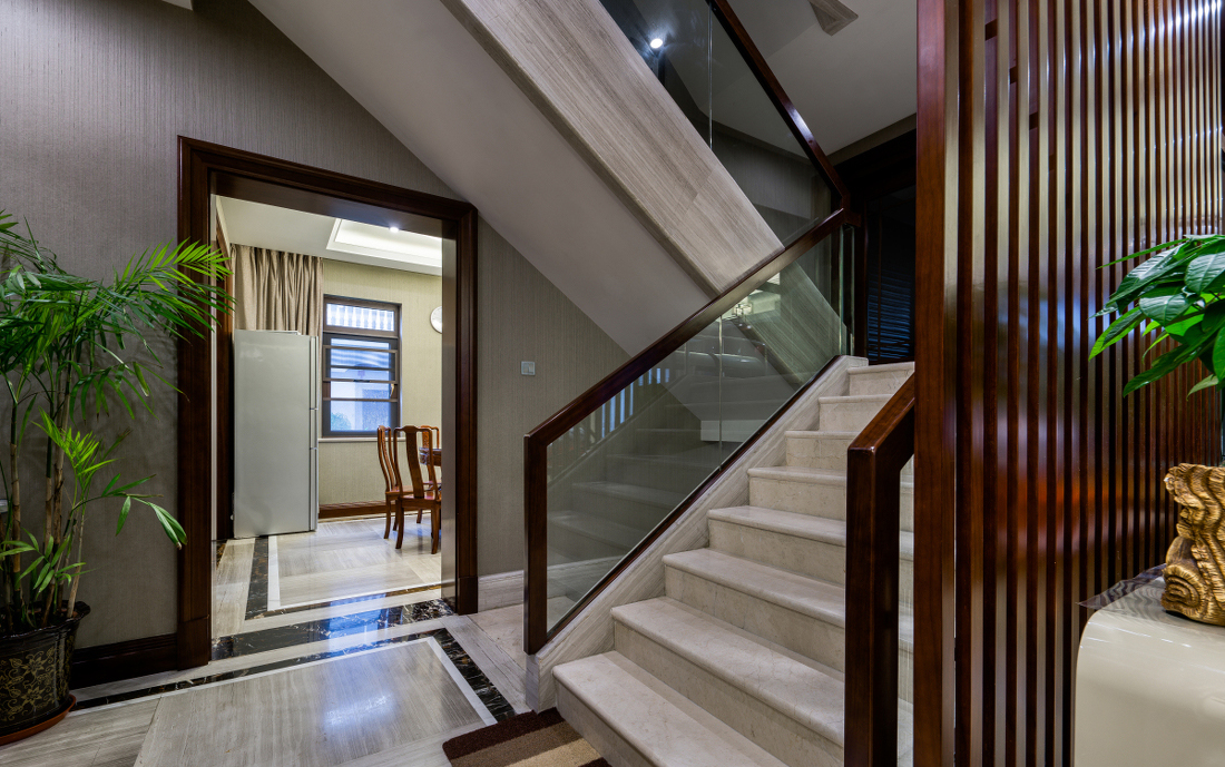 中式风格别墅楼梯装修效果图