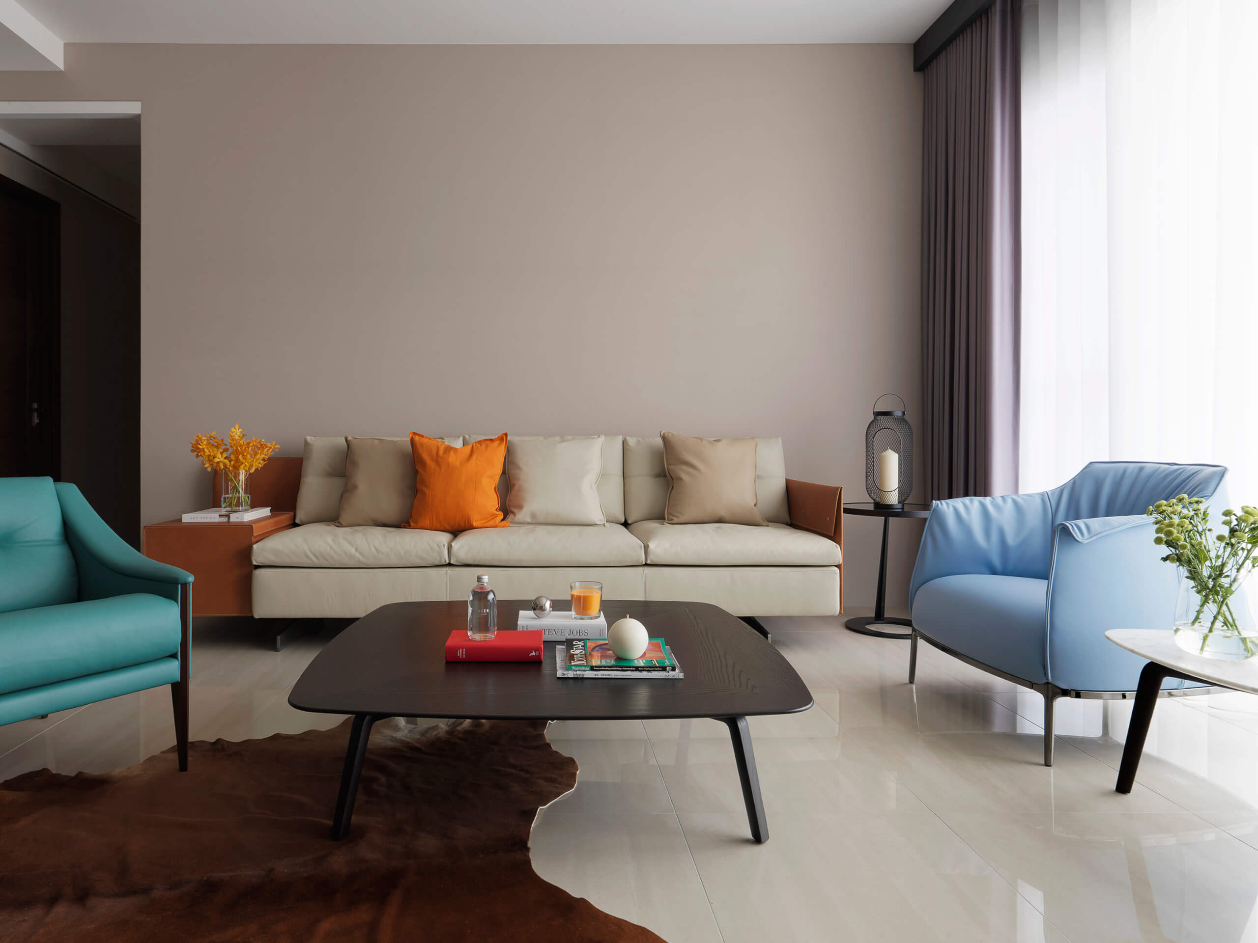 90平米装修,三居室装修,15-20万装修,现代简约风格,客厅,沙发,咖啡色