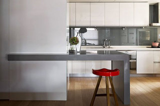现代简约风格大气米色厨房橱柜设计