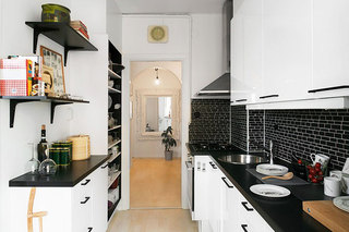 现代简约风格实用黑白厨房橱柜图片