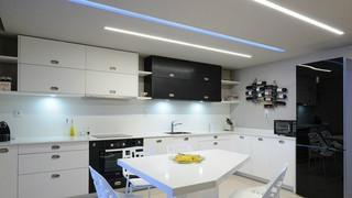 欧式风格大气黑白厨房橱柜安装图