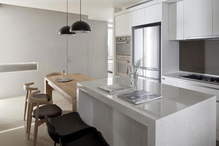 宜家风格简洁黑白厨房设计图