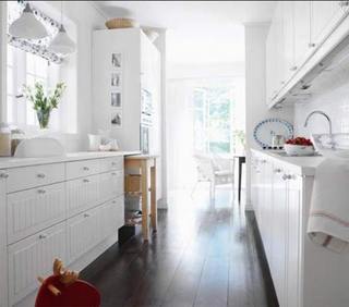 宜家风格舒适白色厨房橱柜效果图