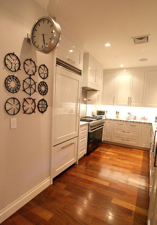 美式风格大气白色厨房橱柜安装图