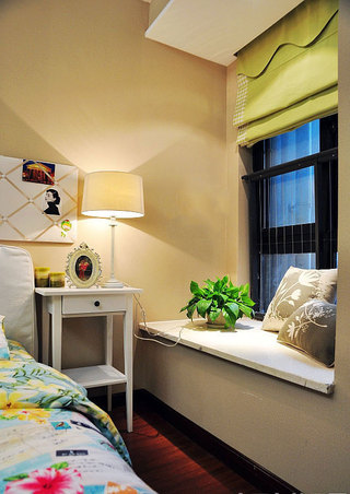 现代简约风格小清新白色卧室飘窗设计图纸