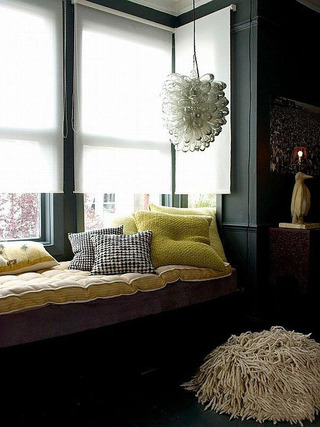 简约风格简洁黄色卧室飘窗设计图