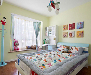简约风格简洁绿色卧室飘窗装修效果图