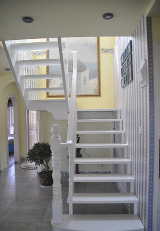 地中海风格浪漫楼梯装修效果图