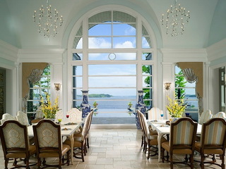 美式风格温馨冷色调餐厅餐桌图片