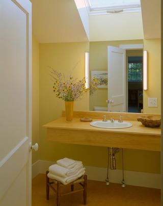 中式风格黄色卫生间灯具图片