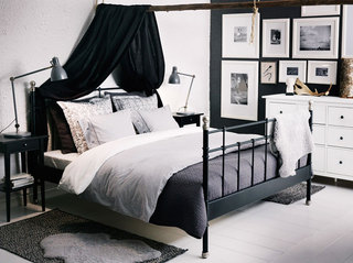 宜家风格舒适黑色卧室床效果图