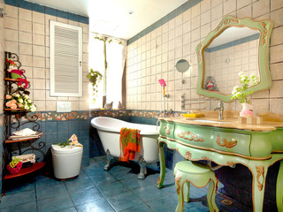 地中海风格小清新卫生间浴缸效果图