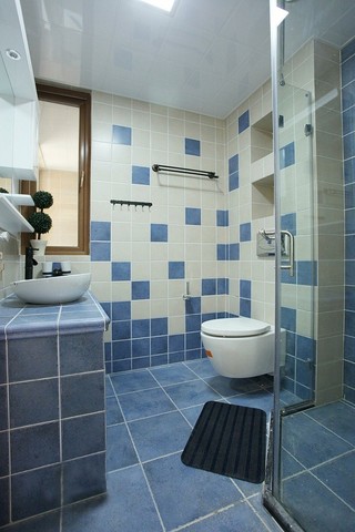 地中海风格小清新蓝色卫生间设计