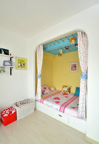 地中海风格可爱白色儿童床图片