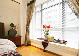 中式风格实用卧室飘窗设计