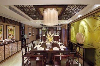 中式风格大气餐厅实木餐桌效果图