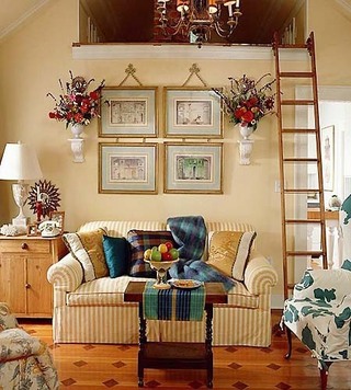 美式风格黄色沙发背景墙装修图片