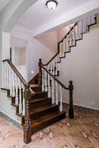 美式风格复式温馨楼梯设计图纸