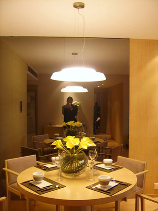 简约风格二居室温馨5-10万90平米餐桌效果图