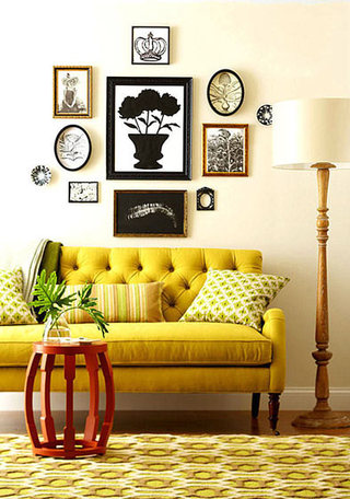 欧式风格温馨黄色客厅效果图