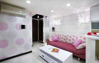 白色温馨粉色客厅图片