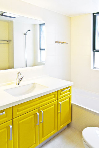 黄色浴室柜效果图