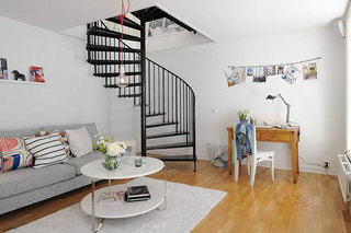 北欧黑色螺旋楼梯设计图片