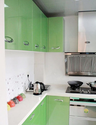 清新绿色系厨房