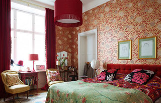 优雅暗红色卧室设计