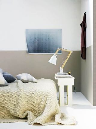米灰色+白色卧室墙面