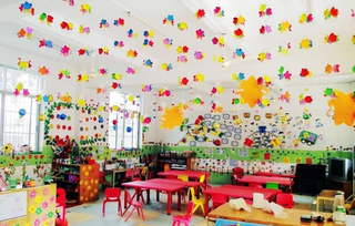 现代幼儿园教室布置图片