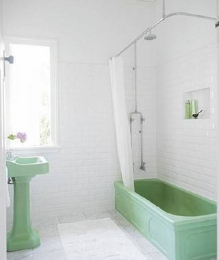 绿色白色可爱卫生间图片