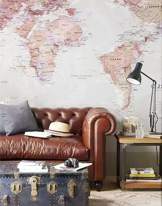 创意地图元素装饰客厅背景墙