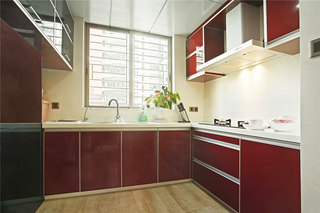简约现代风厨房 红色橱柜设计