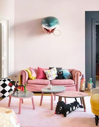 粉色系可爱客厅设计