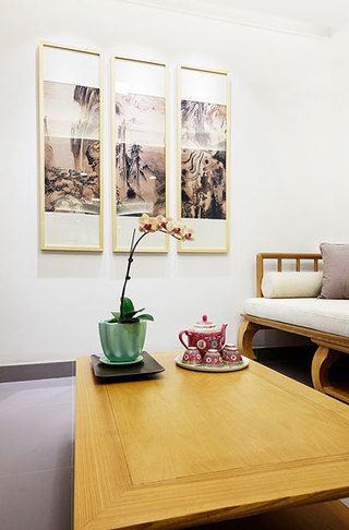 温馨中式客厅照片墙效果图