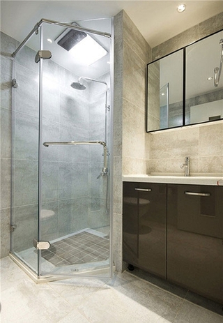 120平现代风品质两居淋浴房