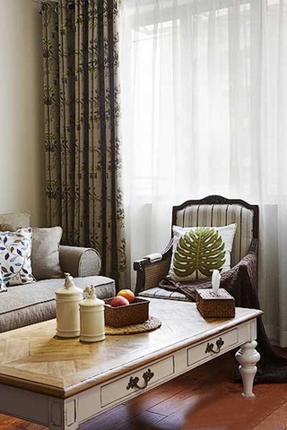 典雅复古美式客厅窗帘设计