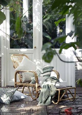 庭院竹椅子装修装饰效果图