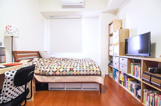 日式风格卧室书架设计